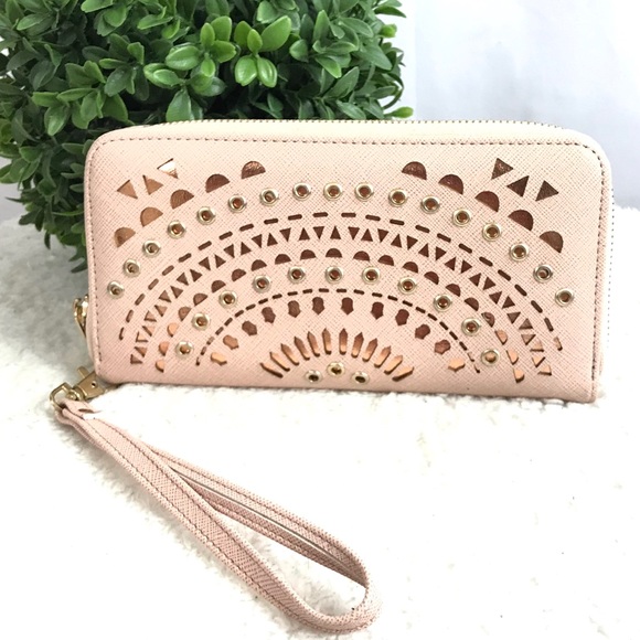 Merona Handbags - MERONA Pink & Gold Wristlet Wallet